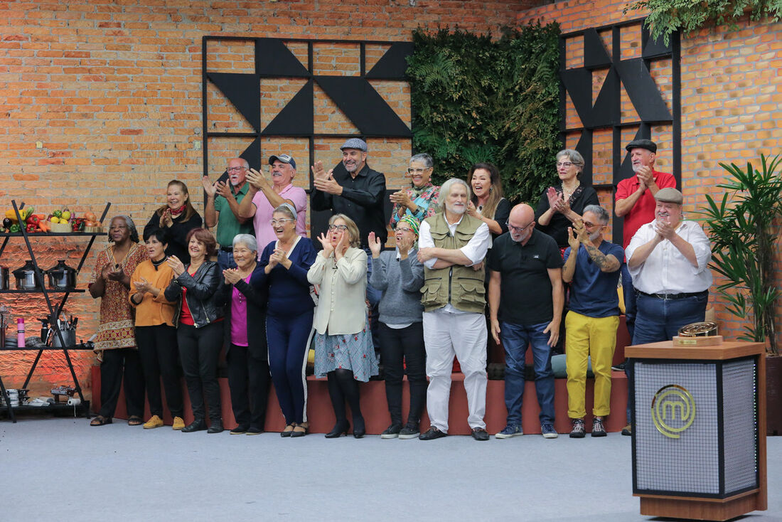 Competidores com mais de 60 anos disputam troféu de MasterChef+