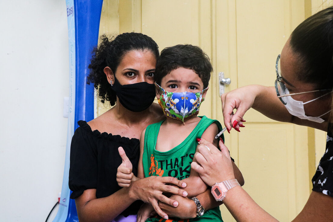 Vacinação infantil contra a Covid-19 no Recife 