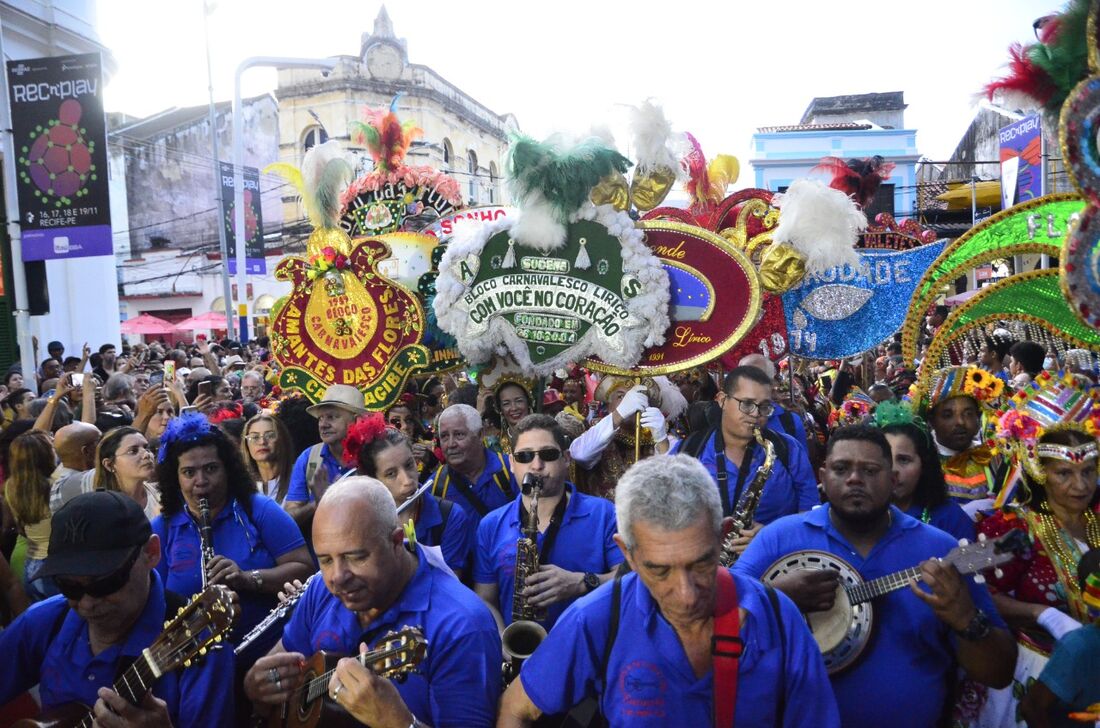 Desfile de Blocos Liricos no Bairro do Recife