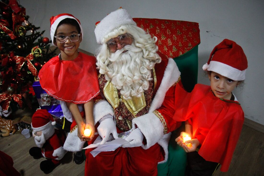 Lançamento da campanha papai noel dos correios 2022 na Secretaria de Educação de Paulista