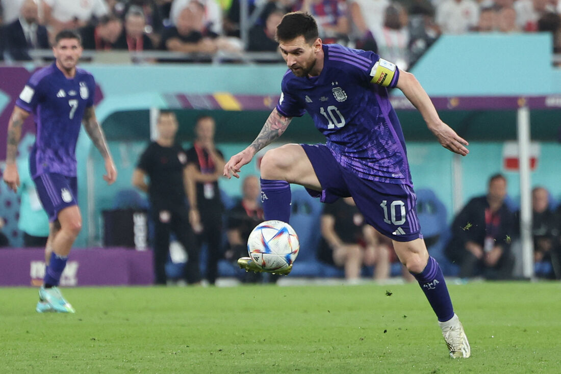 Lionel Messi entra em campo neste sábado (3) pela Argentina contra a Austrália