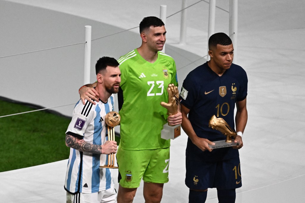 Qatar 2022 Novo Troféu Copa do Mundo de Futebol Prêmio Campeão de Futebol  de Ouro Torcedor 36 cm