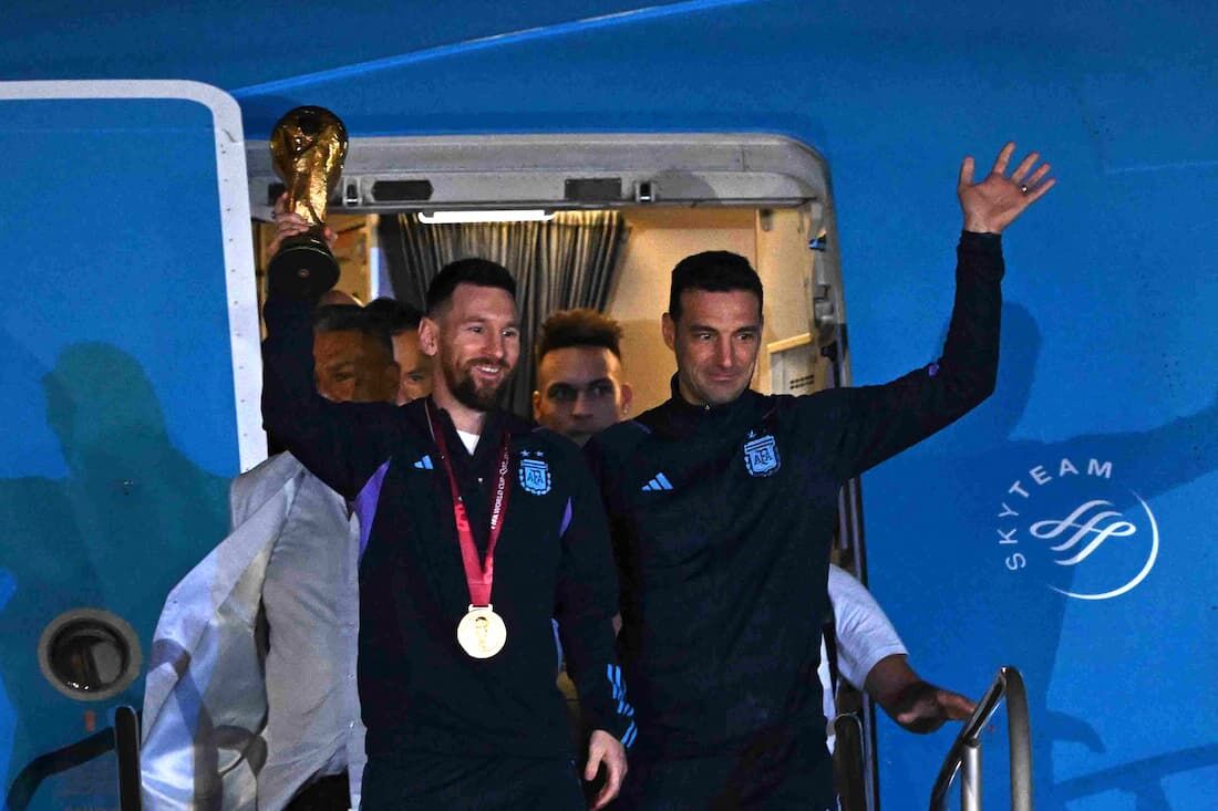 Chegada da seleção Argentina campeã do mundo a Buenos Aires