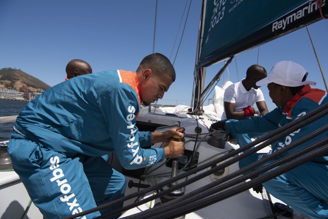 Capitão sul-africano busca vitória para a diversidade em regata até o Brasil