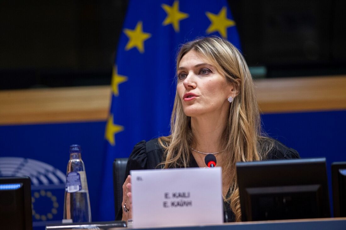 Grécia congela bens financeiros de vice-presidente do Parlamento Europeu presa em caso de corrupção