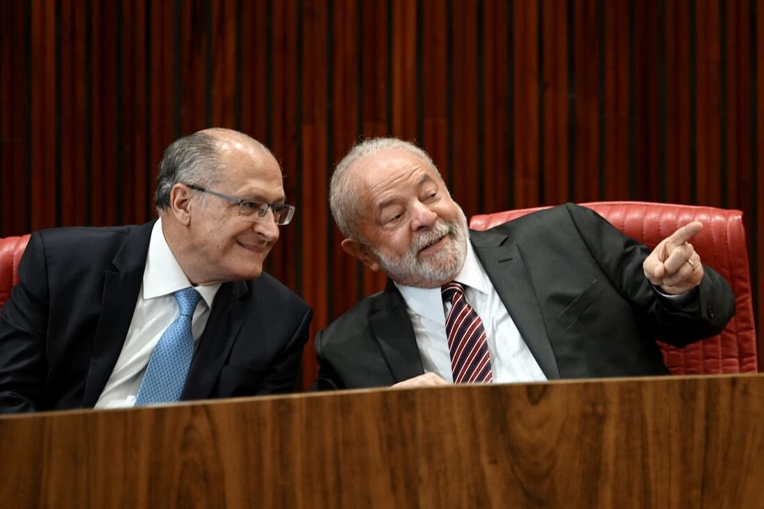 Geraldo Alckmin e Lula na cerimônia de diplomação