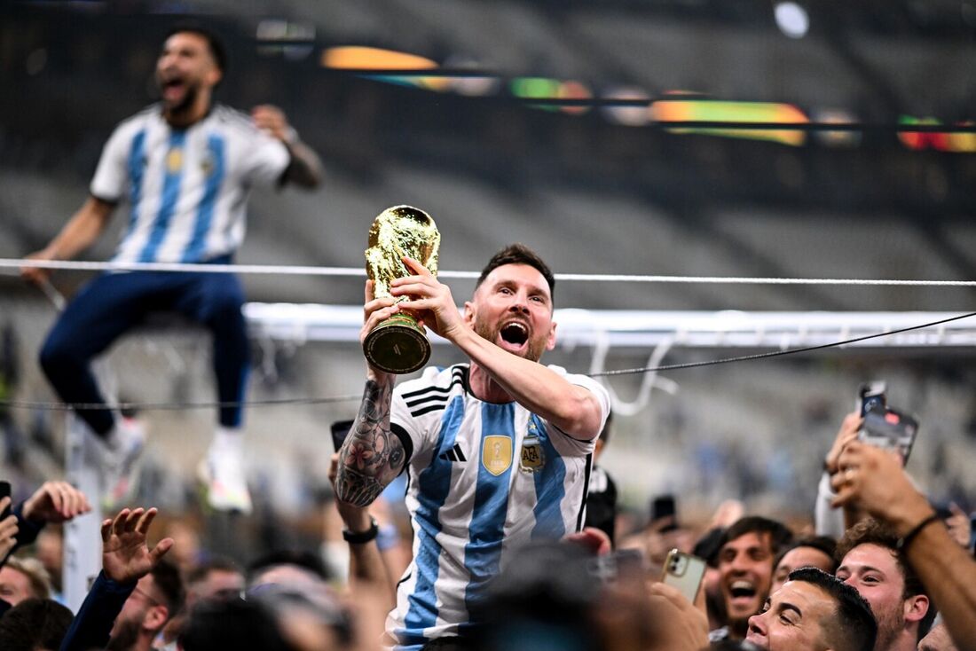 Lionel Messi comemora o tricampeonato da Argentina