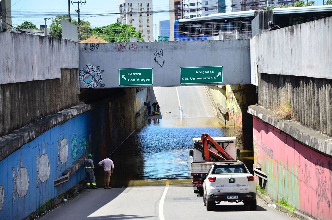 Túnel da Abolição alagado