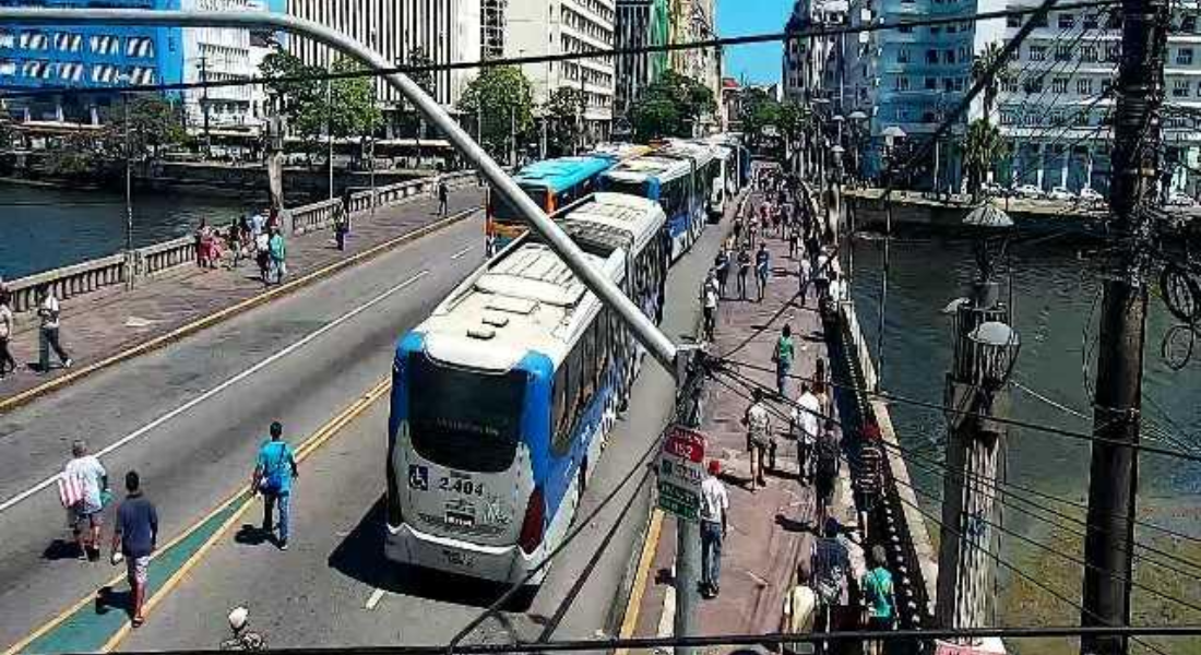 Protesto de rodoviários no Centro do Recife