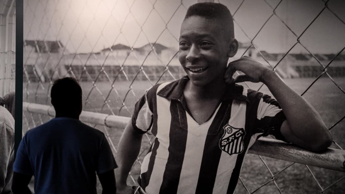 Pelé: vida, curiosidades, títulos e prêmios - Brasil Escola