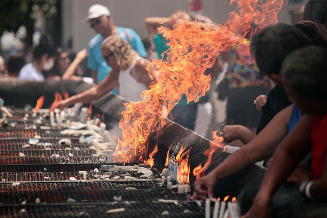 Muitos fiés demonstraram sua fé e pediram bênçãos à Nossa Senhora da Conceição, neste domingo (4)