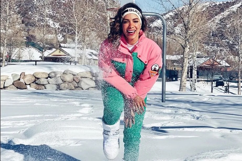 Novo documentário de Anitta mostraria cantora no Everest, em processo de autoconhecimento