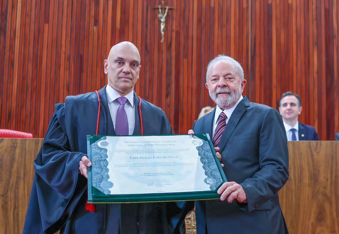 Ministro Alexandre de Moraes e o presidente eleito do Brasil, Luiz Inácio Lula da Silva