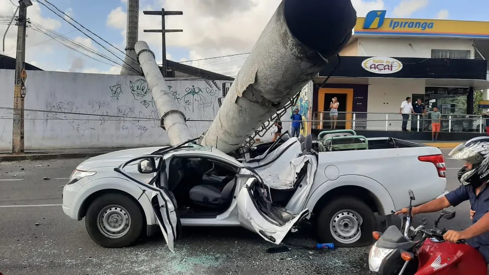 Motorista do carro teve apenas ferimentos leves