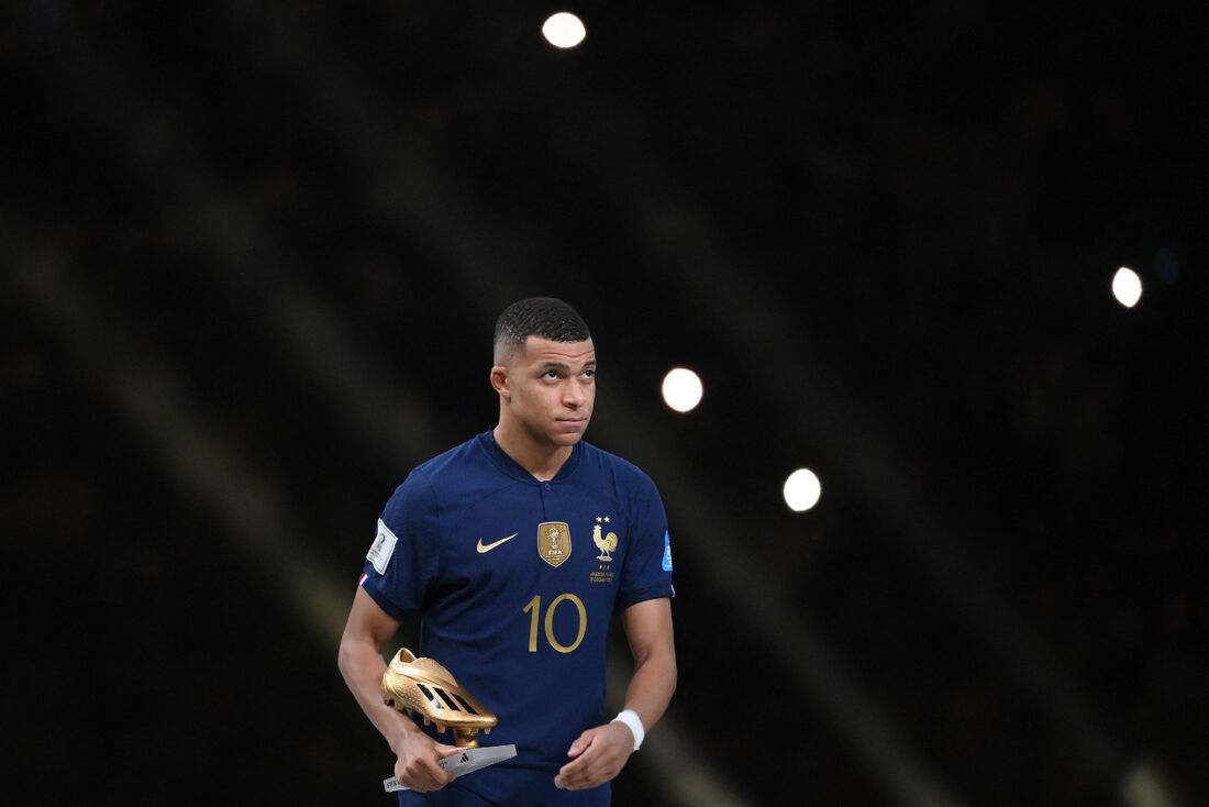 Kylian Mbappé  Fotografia de homens, Jogadores de futebol, Paris