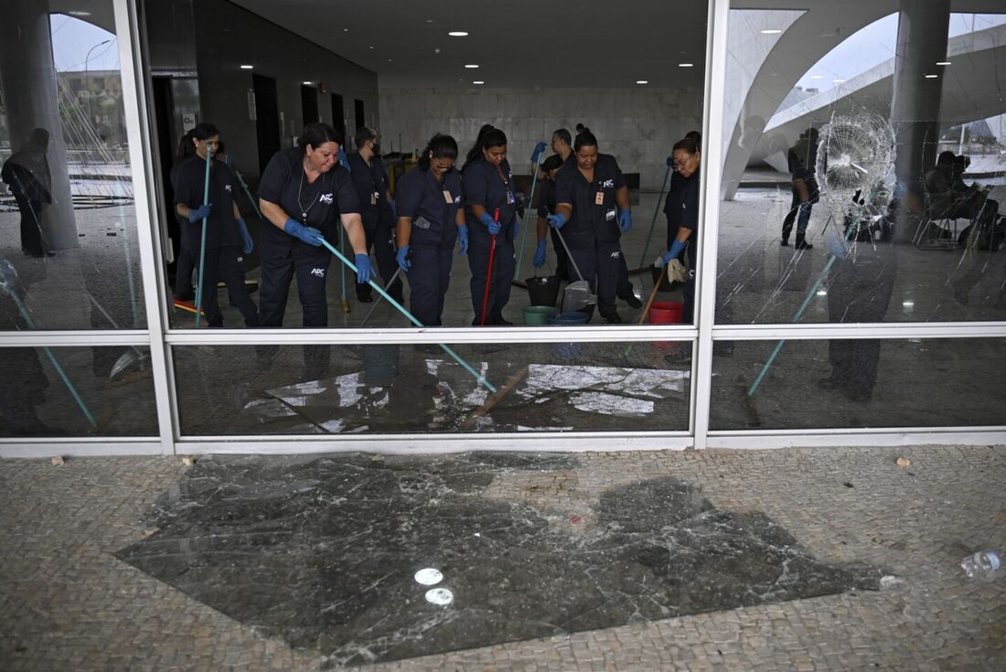 Bisneto de Niemeyer fala sobre ataque a prédios em Brasília: "Quem destrói a própria casa?"