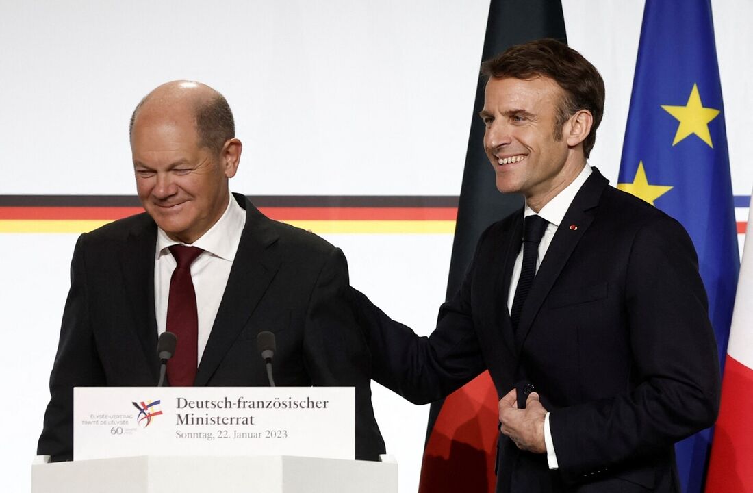 Presidente da França, Emmanuel Macron, e chanceler alemão, Olaf Scholz