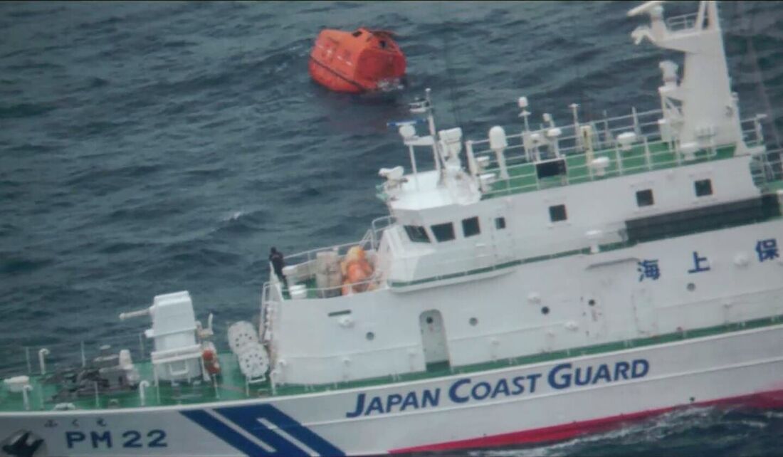 Naufrágio perto do Japão deixa oito mortos, incluindo seis marinheiros chineses