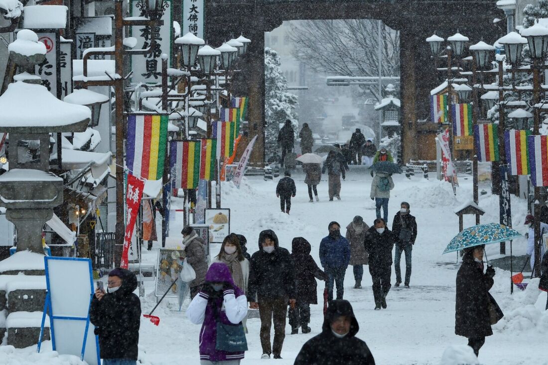 Nevascas e frio excepcional atingem o Japão