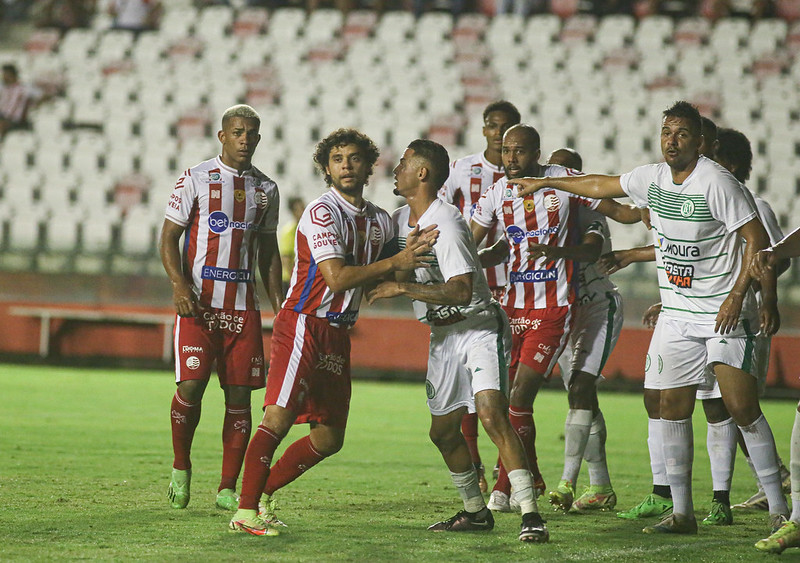 Lance de Náutico 2x0 Belo Jardim