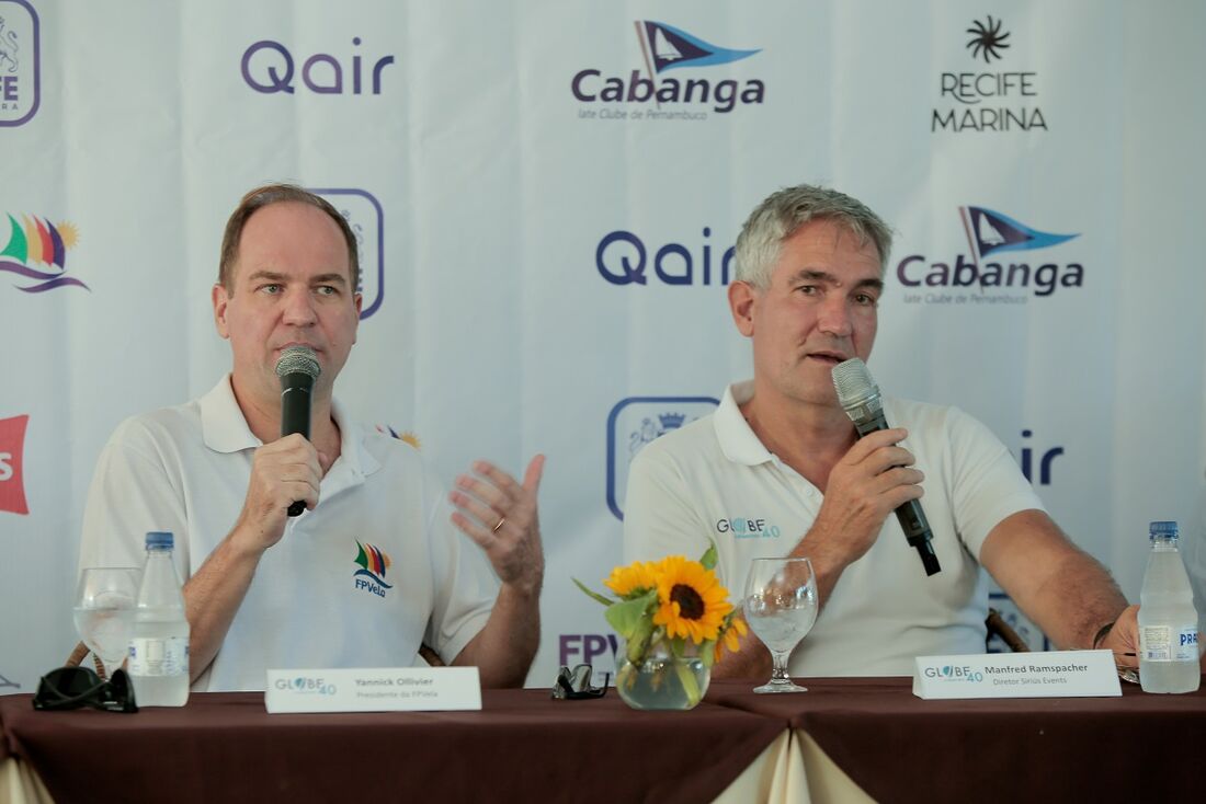 Yannick Ollivier (esq) e Manfred Ramspacher (dir) durante coletiva da etapa do Recife da Globe 40