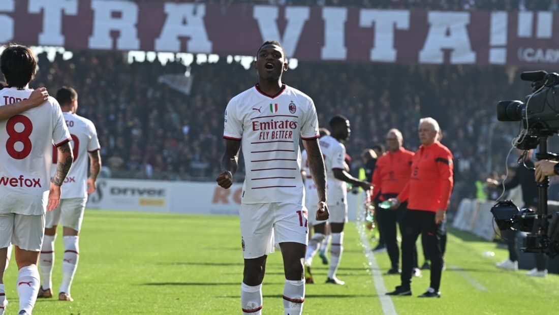 Rafael Leão abriu o placar para o Milan 