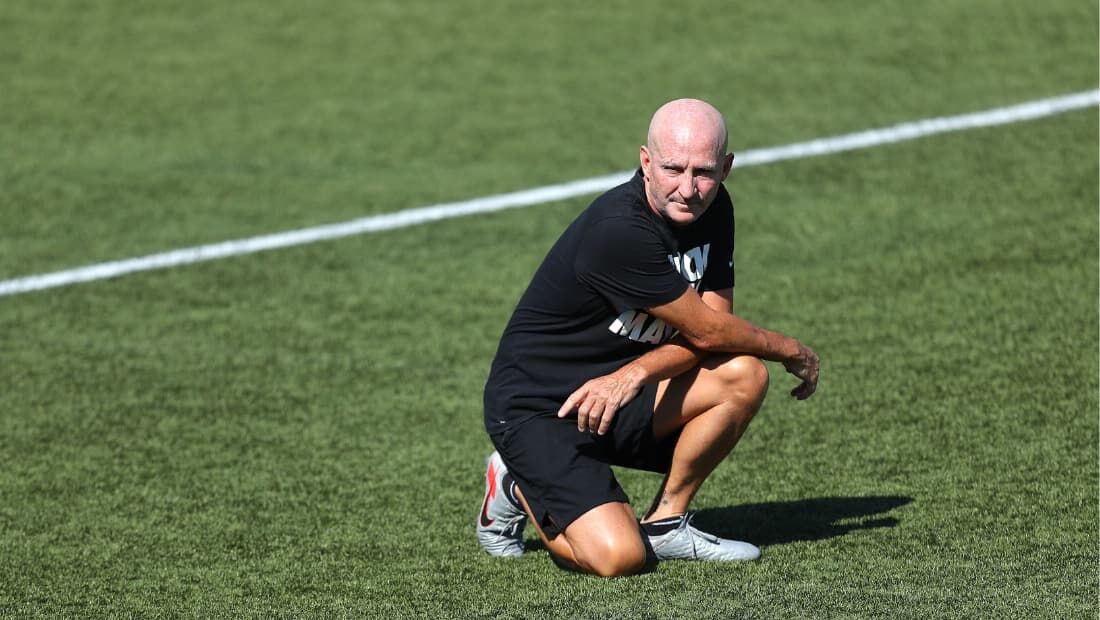 Paul Riley foi um dos treinadores banidos