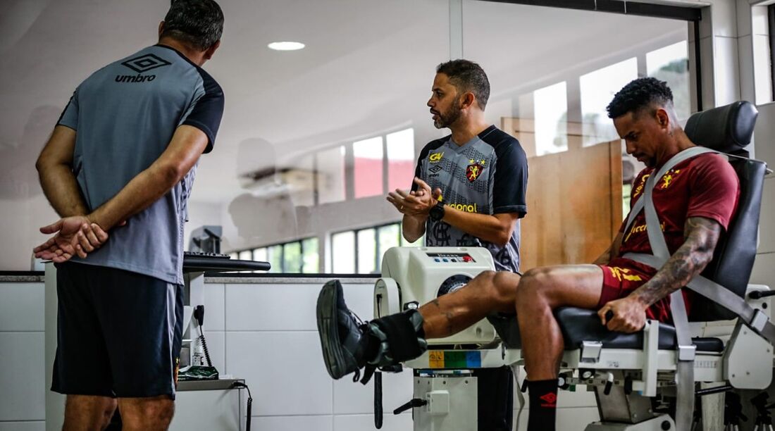 Felipinho, lateral-esquerdo do Sport