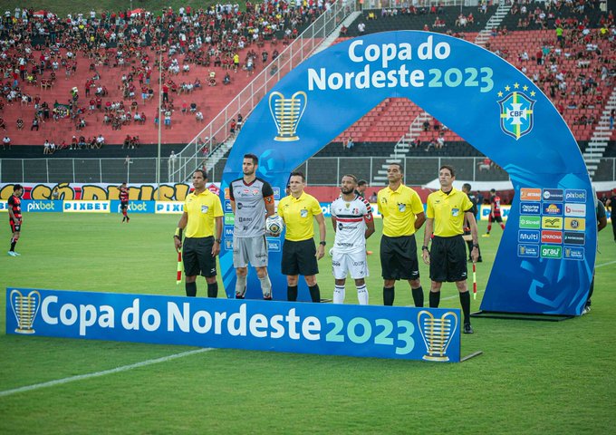 Santa consegue gol no finalzinho e garante empate fora de casa