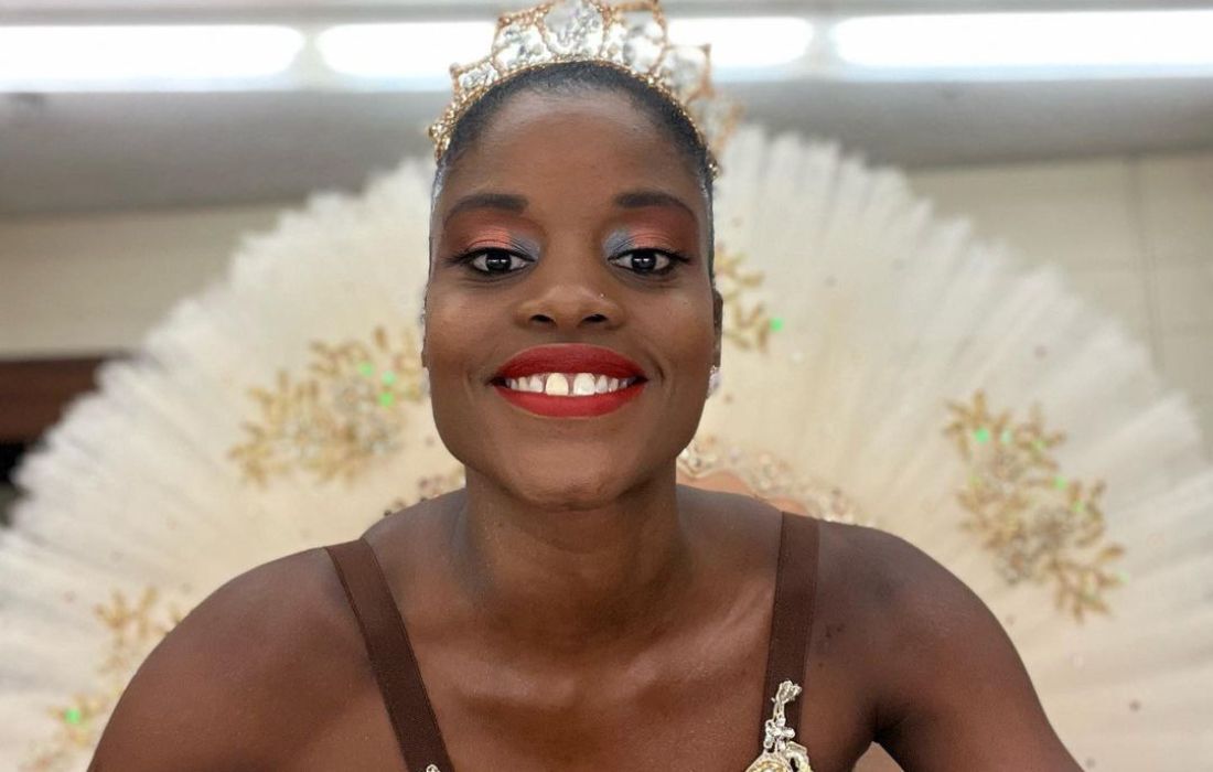 Confundida com faxineira, bailarina brasileira é vítima de racismo nos Estados Unidos