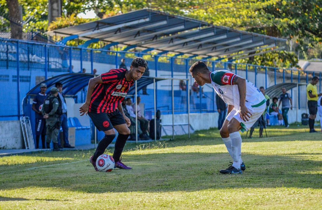 Se jogar contra o Ibis da empate 0x0 : r/futebol