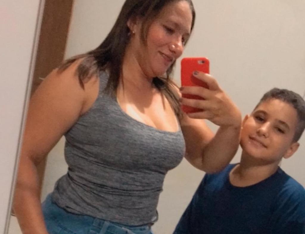 Linda Inês e seu filho mais velho, Pedro Henrique