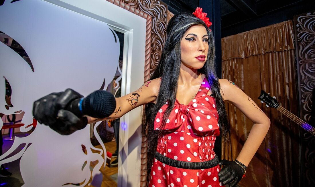 A cantora Amy Winehouse é uma das personalidades representados no Museu de Cera em porto de Galinhas