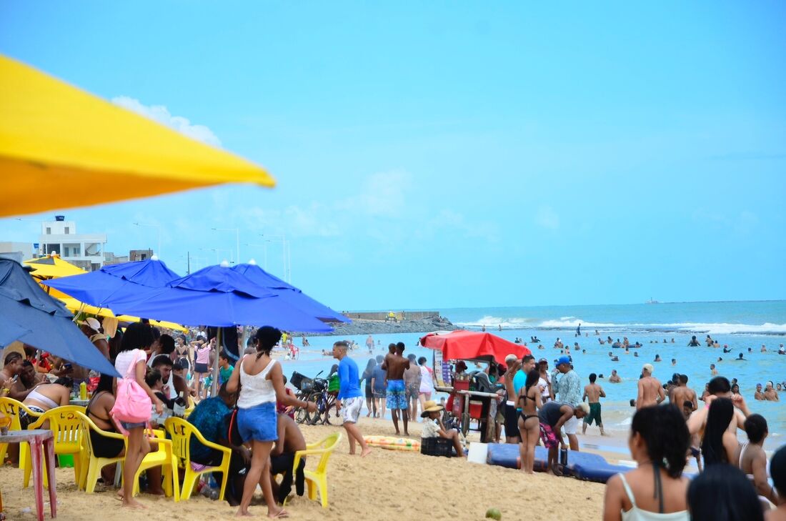 Movimentação nas praias no primeiro dia de 2023