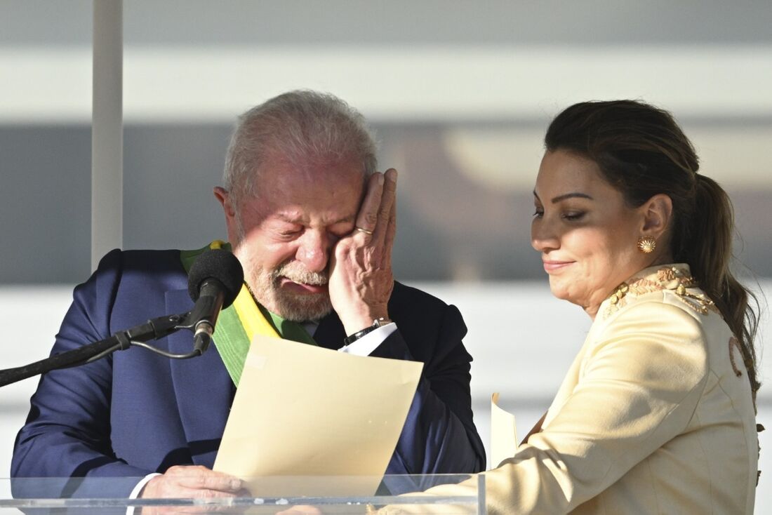 Lula em momento de emoção durante discurso 