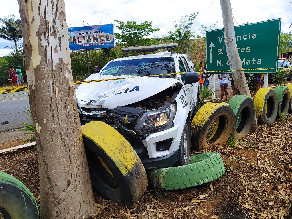 Na ocasião, o motociclista, que não teve o nome e idade divulgados, morreu no local