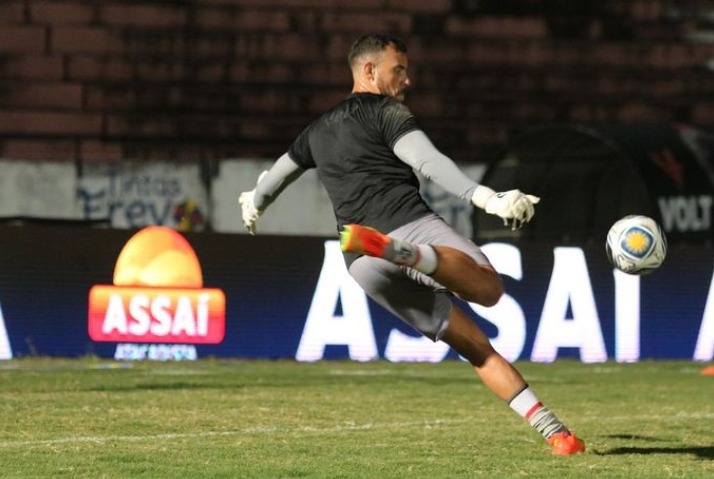 Matheus Inácio, goleiro do Santa Cruz