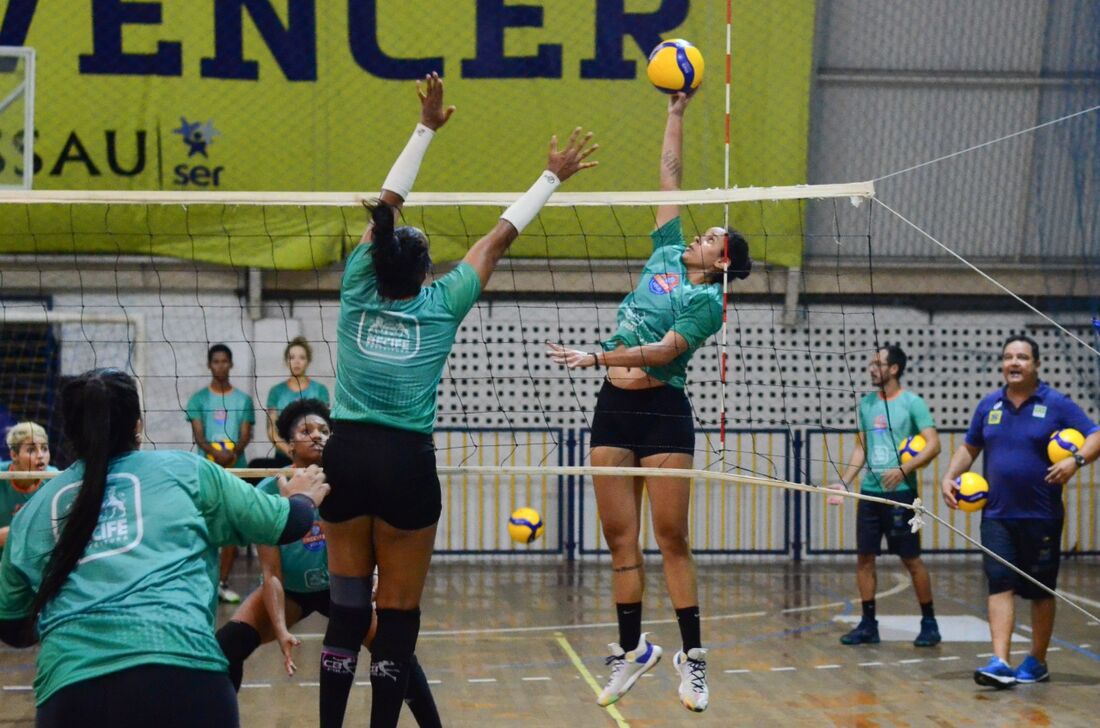 Recife Vôlei se prepara para a estreia na Superliga B