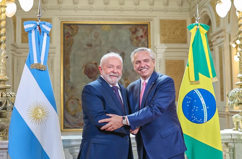 Presidente argentino, Alberto Fernández, virá ao Brasil nesta terça-feira e se reunirá com Lula e a equipe econômica.