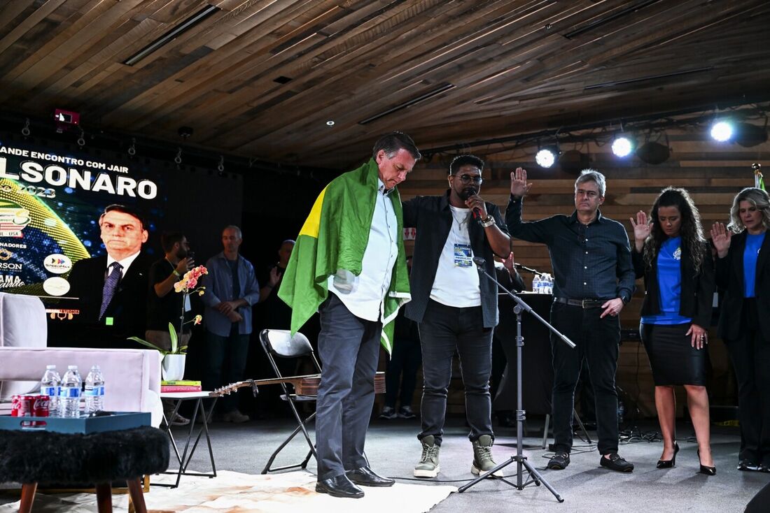 Bolsonaro foi homenageado em um evento organizado pela "Yes Brazil USA"