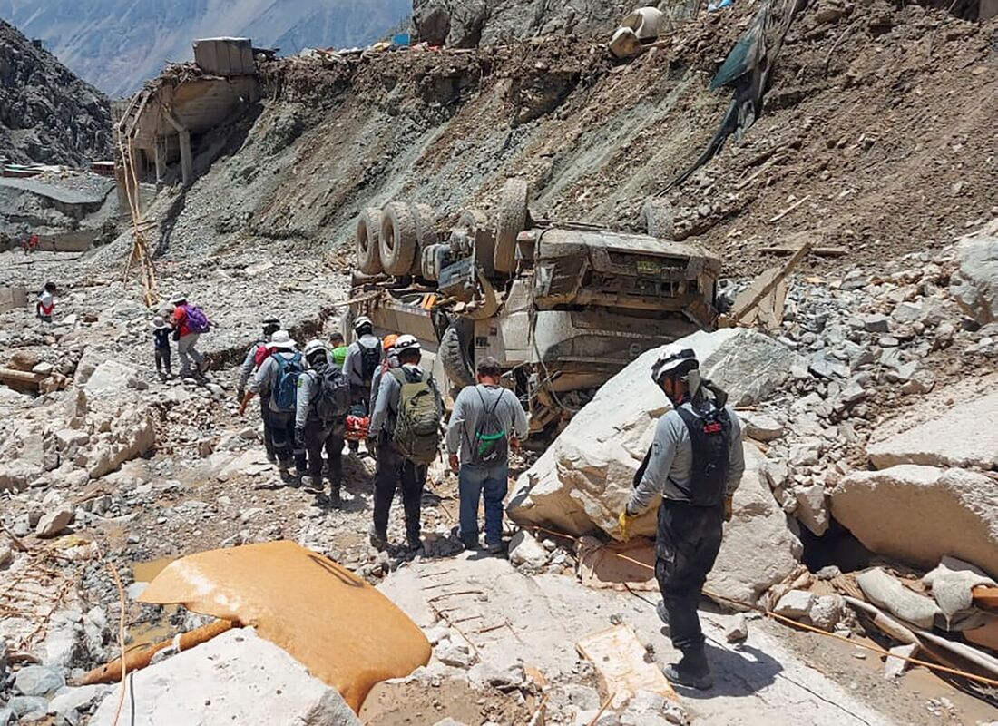 Deslizamentos no Peru