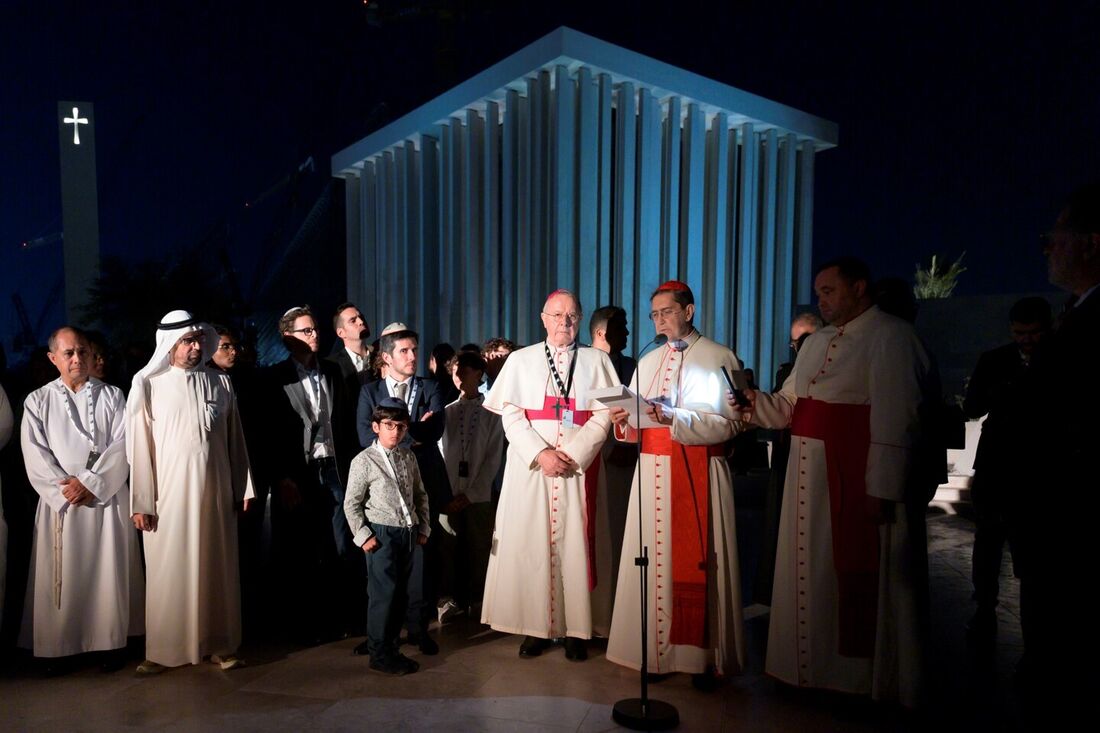 construção de sinagoga ou templo judaico com local de culto