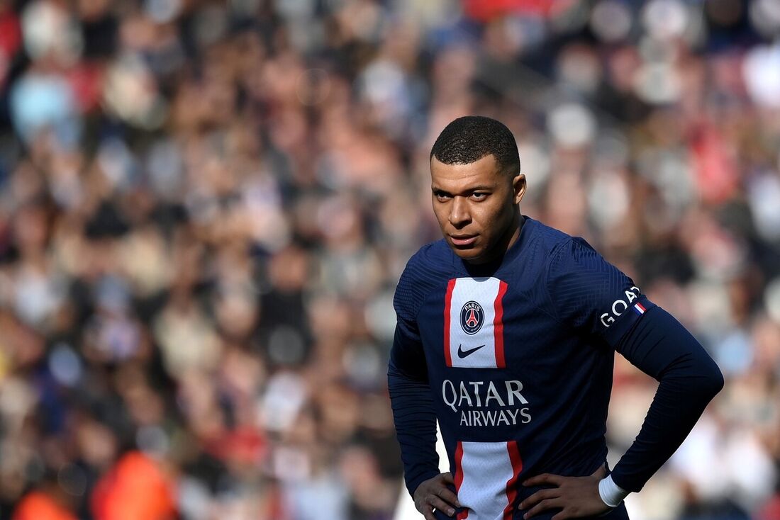 Kylian Mbappé  Fotografia de homens, Jogadores de futebol, Paris