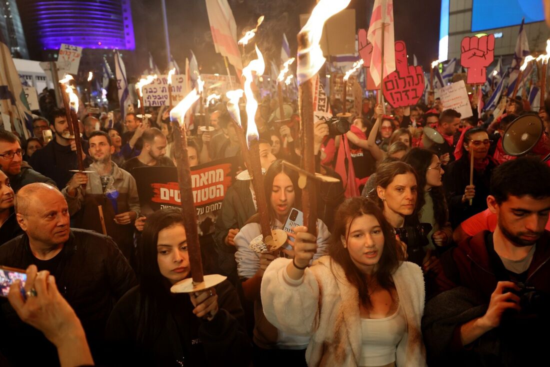 Protesto em Tel-Aviv contra reforma judicial