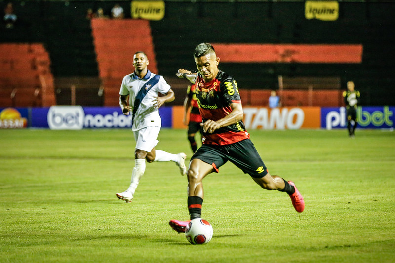 Igor Cariús, lateral-esquerdo do Sport