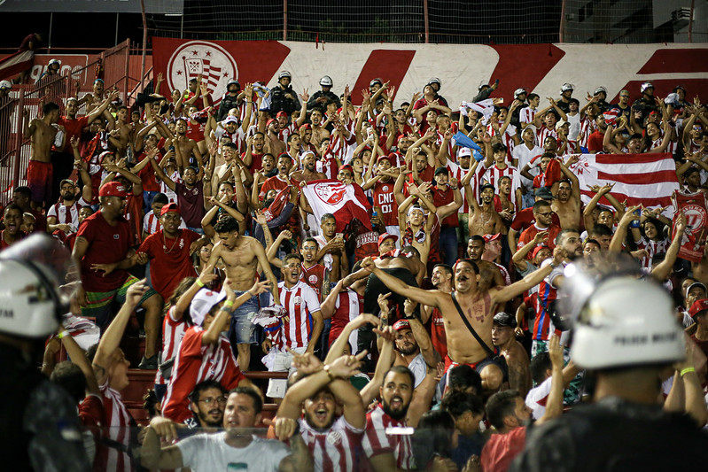 Torcida do Náutico nos Aflitos