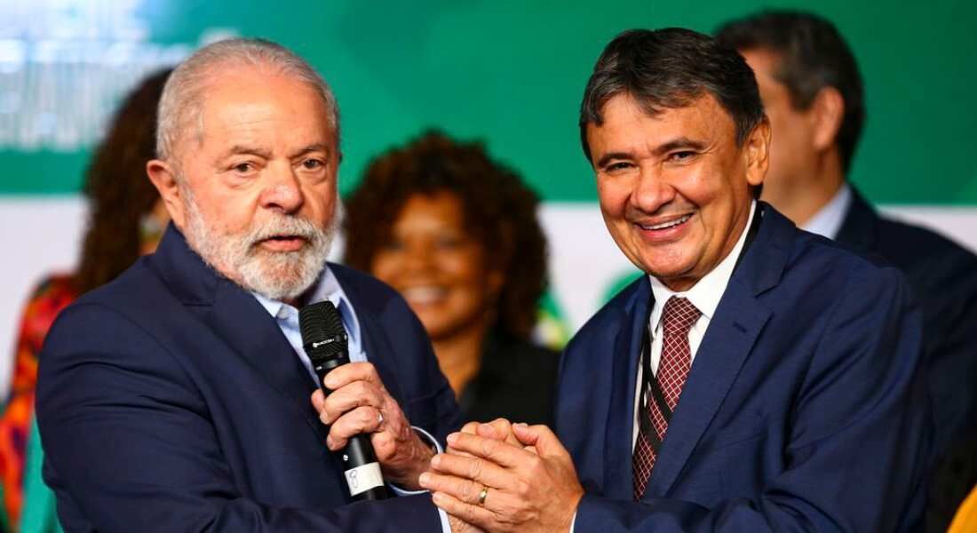 Lula e o ministro Wellington Dias