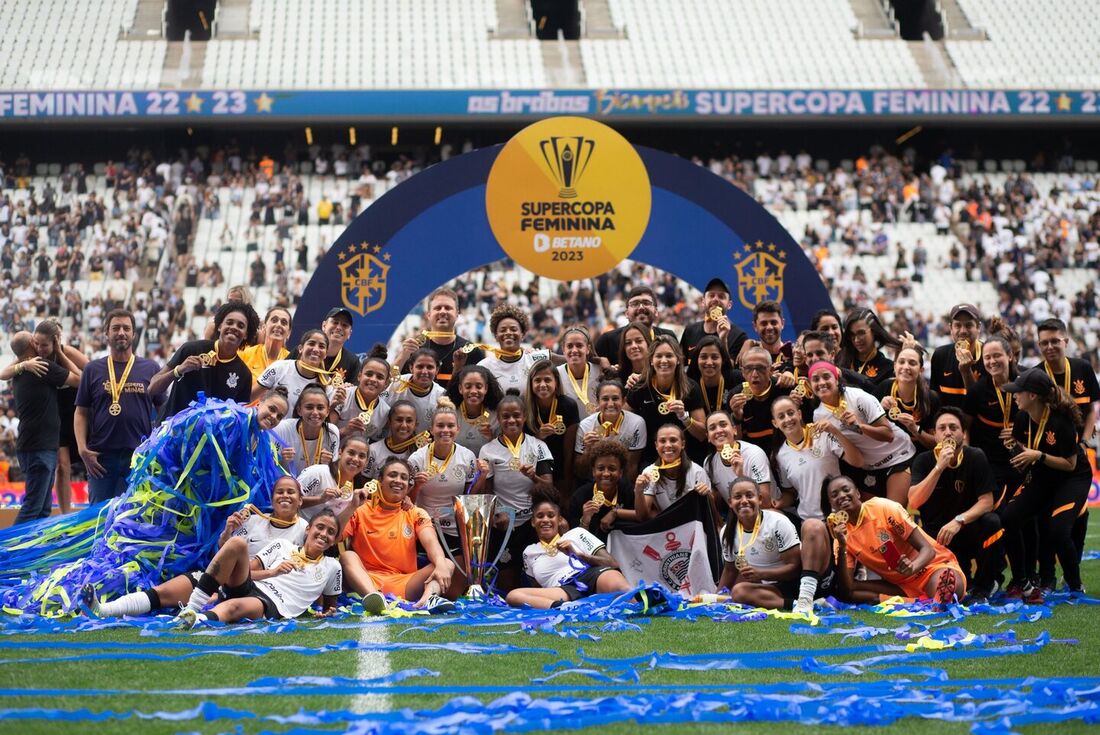 Corinthians completa 300 jogos desde reativação no feminino como exemplo a  ser seguido - Gazeta Esportiva