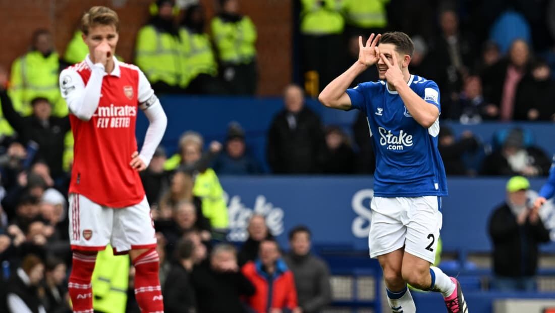 O Arsenal segue na liderança da Premier League