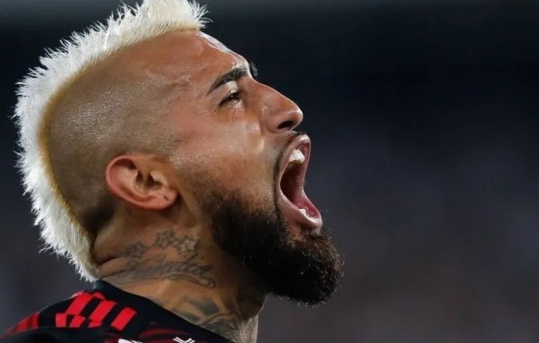 Vidal viveu dia caótico no Flamengo